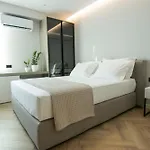 Mina Luxury Tiran
