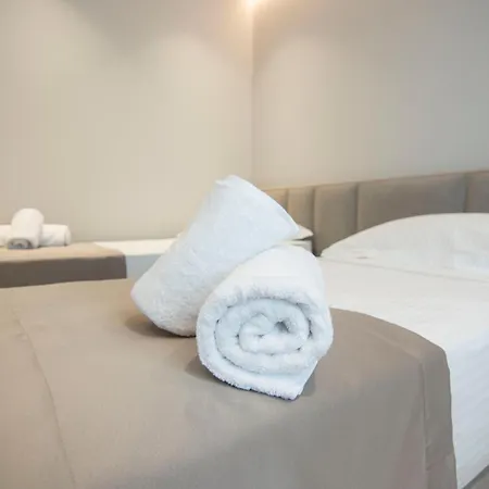 Mina Luxury