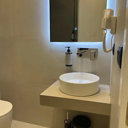 公寓 Mina Luxury 地拉那