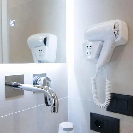 Mina Luxury טיראנה