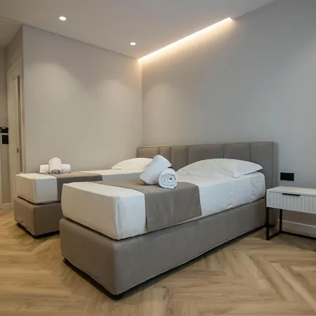Mina Luxury * 티라나