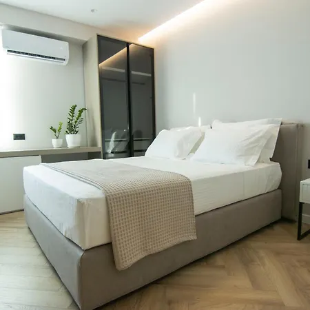Mina Luxury 티라나