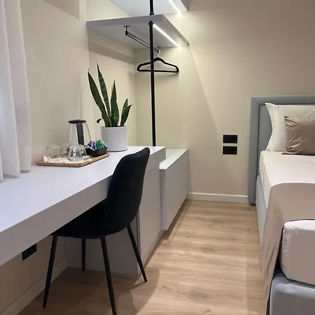 Mina Luxury * טיראנה