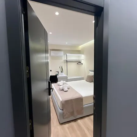 Mina Luxury 티라나