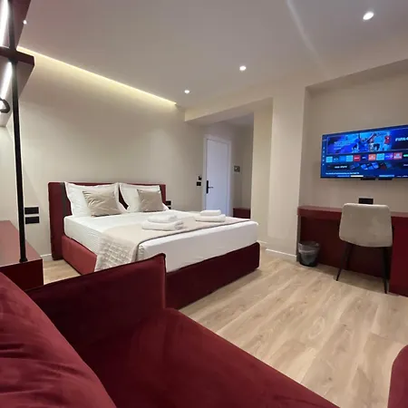 Mina Luxury * 티라나