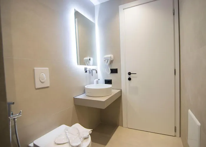 Mina Luxury Lägenhet Tirana