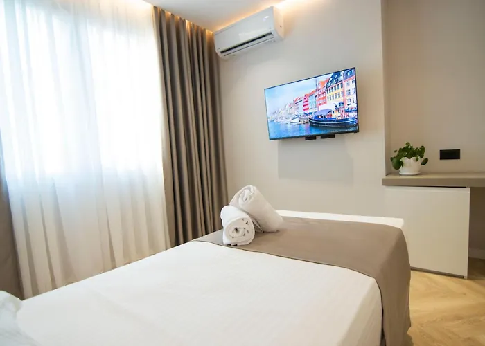 Mina Luxury Lägenhet Tirana